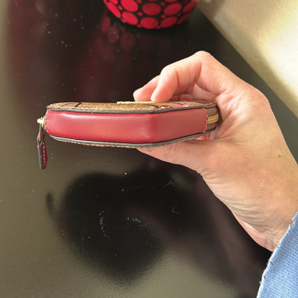 Coach NWT Heart Coin Case In Signature Canvas With Cherry Print - Picture 12 of 14